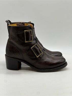 Frye Sabrina Boots. Size 9
